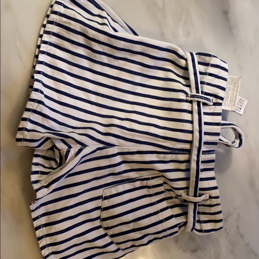 shorts - Picture 2 of 3